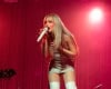 Sabrina Carpenter singer 015