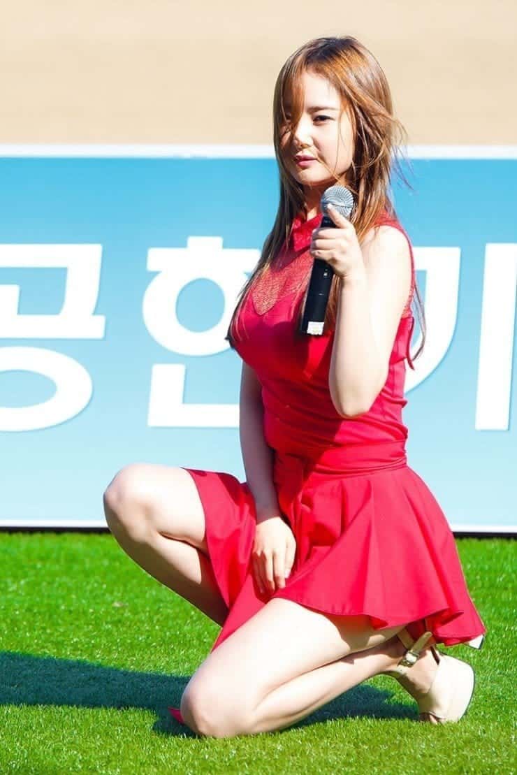 Woohee singer 033