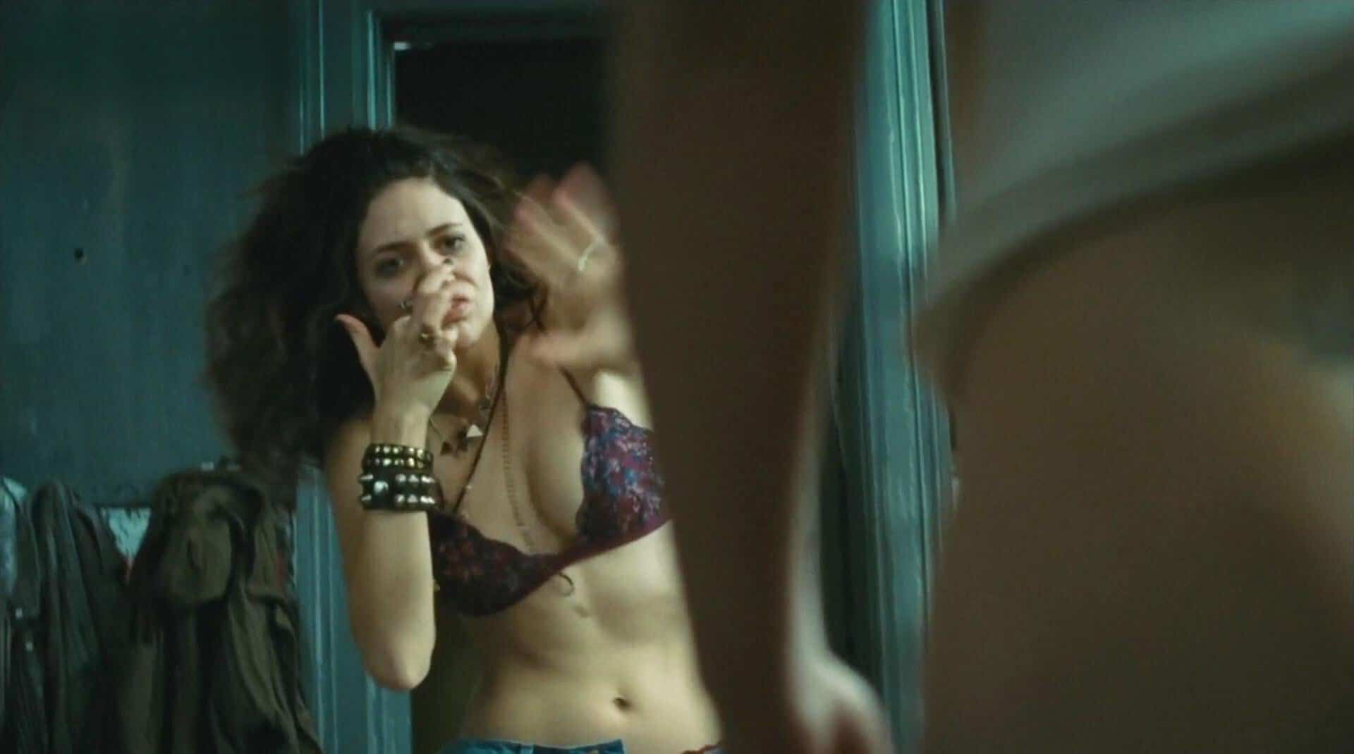 Emmy Rossum in SHAMELESS (2010)