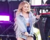 Sabrina Carpenter Performing at Live Summer Sonic Festival in Osaka 04